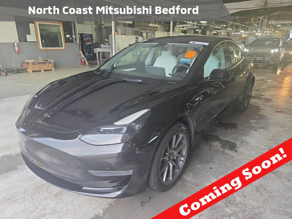 Used 2023 Tesla Model 3 Standard Range RWD image 1