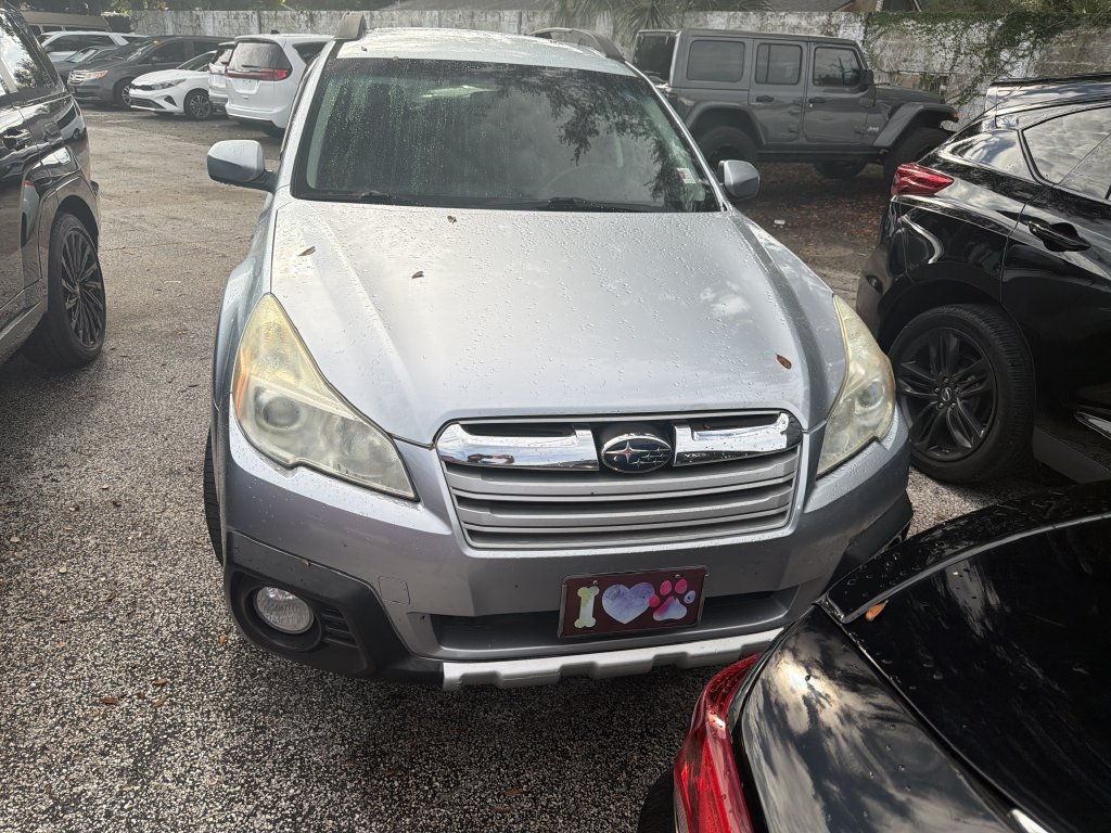 Used 2014 Subaru Outback 2.5i Limited AWD/4WD image 2