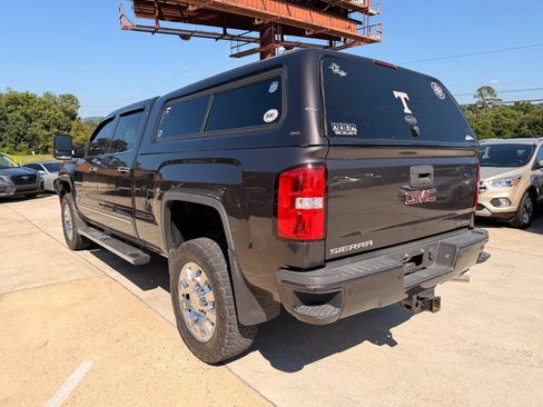 Used 2015 GMC Sierra 2500 Denali w/ Duramax Plus Package AWD/4WD image 9