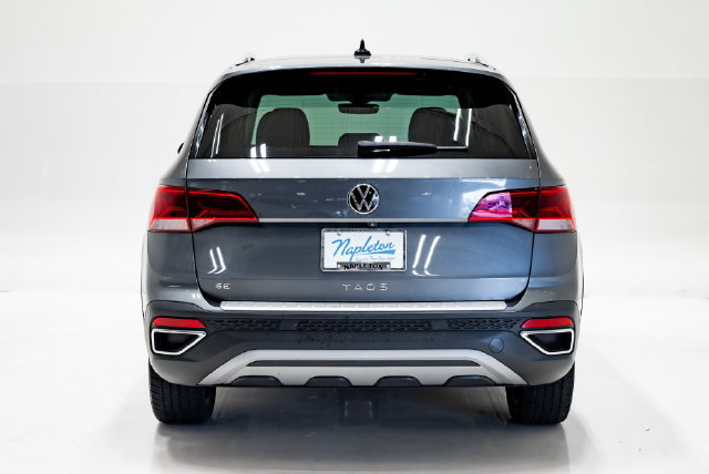 Used 2023 Volkswagen Taos SE w/ Black Wheel Package FWD image 29