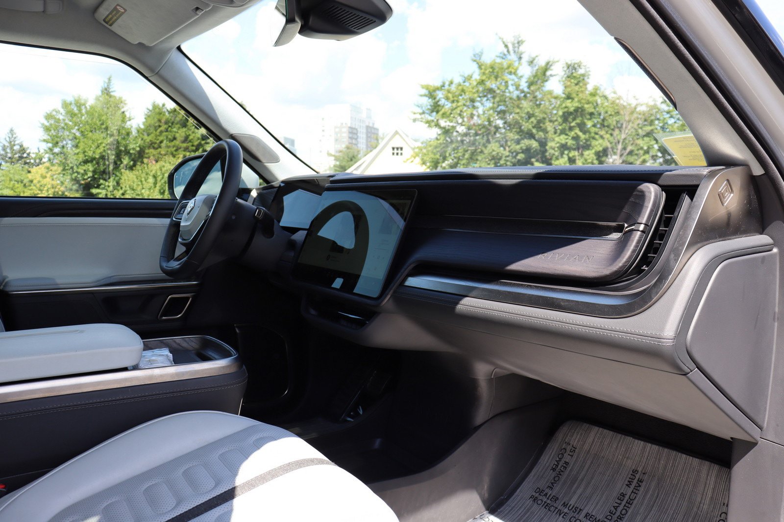Used 2024 Rivian R1S Adventure Quad AWD/4WD image 21