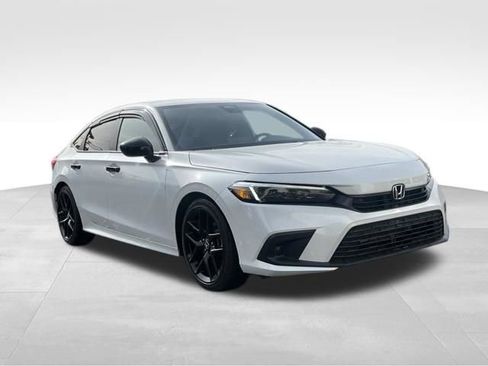 Used 2023 Honda Civic Sport image 3