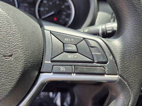 Used 2021 Nissan Kicks S FWD image 30