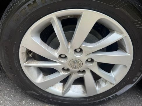 Used 2015 Nissan Sentra SV w/ Style Package FWD image 26