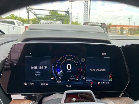 New 2026 Chevrolet Suburban High Country AWD/4WD image 21
