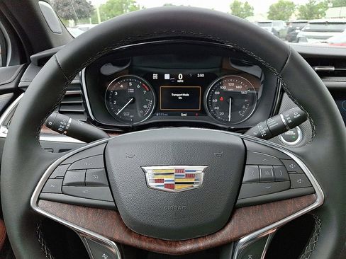 New 2025 Cadillac XT5 Premium Luxury w/ Technology Package image 7