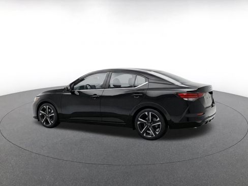 Used 2025 Nissan Sentra SV FWD image 5