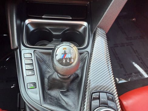 Used 2015 BMW M4 Convertible RWD image 29
