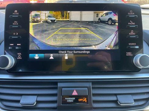 Used 2022 Honda Accord Sport image 21