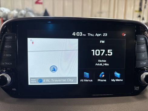 Used 2020 Hyundai Santa Fe Limited AWD/4WD image 23