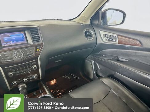 Used 2014 Nissan Pathfinder SL w/ SL Premium Package image 22