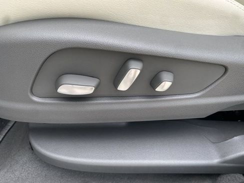 New 2025 Cadillac XT5 Premium Luxury image 25