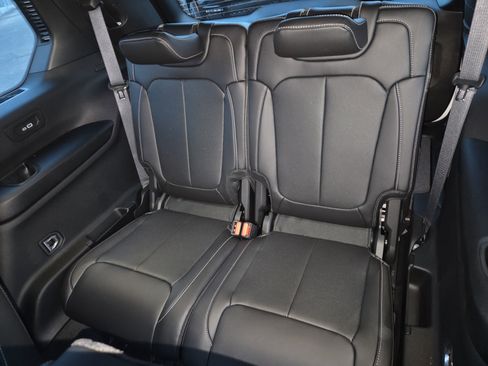 New 2025 Jeep Grand Cherokee L Limited w/ Luxury Tech Group II image 7