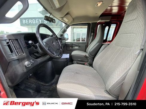 Used 2020 GMC Savana 3500 w/ Driver Convenience Package RWD image 7
