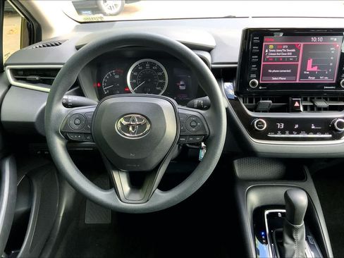 Used 2022 Toyota Corolla LE FWD image 6