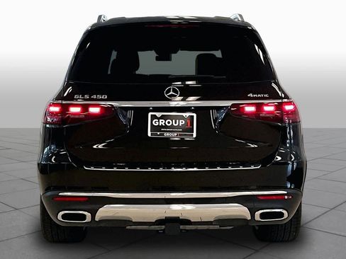 Used 2025 Mercedes-Benz GLS 450 4MATIC image 4