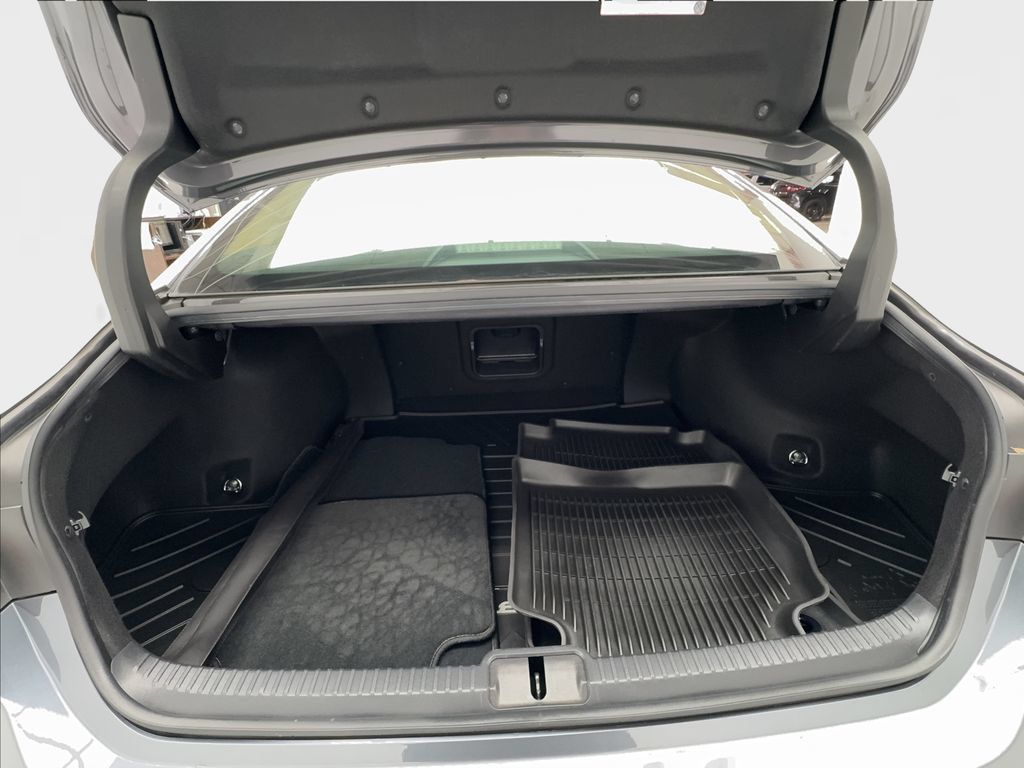 Used 2023 Lexus ES 300h w/ Accessory Package (Z1) FWD image 18
