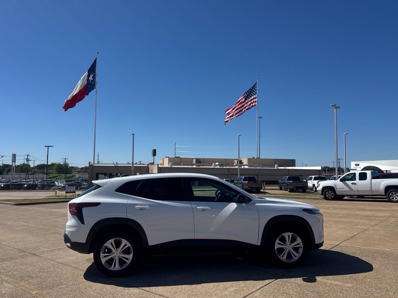 Used 2025 Chevrolet Trax LS FWD image 23