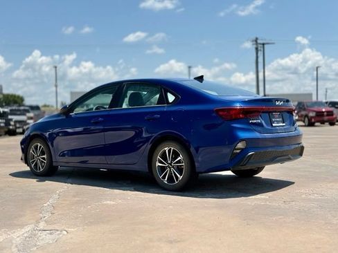 Used 2023 Kia Forte LXS FWD image 5