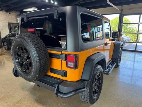 Used 2013 Jeep Wrangler Sahara AWD/4WD image 7