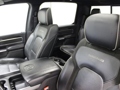 Used 2022 RAM 1500 Laramie AWD/4WD image 4
