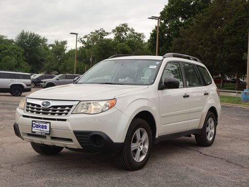 Used 2012 Subaru Forester 2.5X w/ Alloy Wheel Pkg AWD/4WD image 3