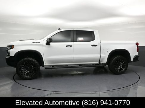Used 2025 Chevrolet Silverado 1500 ZR2 w/ Technology Package AWD/4WD image 2