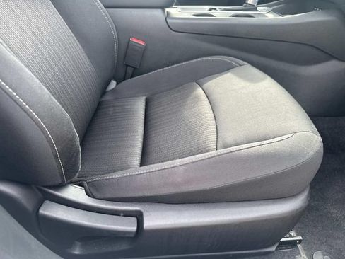 Used 2025 Nissan Altima 2.5 SV FWD image 24