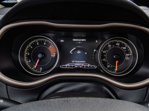 Used 2016 Jeep Cherokee Limited w/ Luxury Group image 31