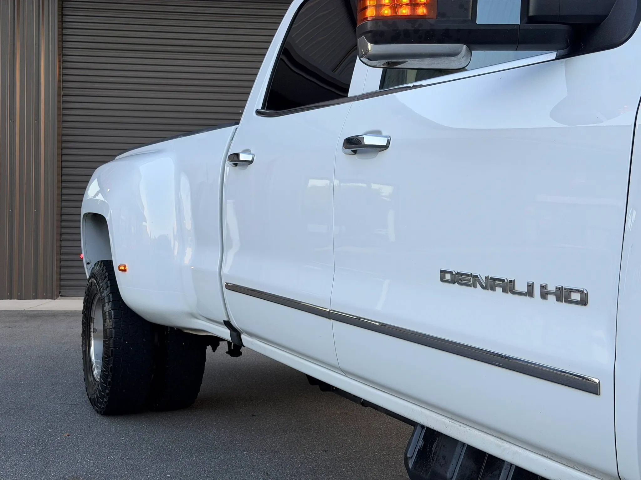 Used 2017 GMC Sierra 3500 Denali w/ Duramax Plus Package AWD/4WD image 13