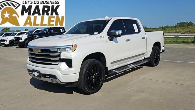 Used 2024 Chevrolet Silverado 1500 High Country w/ High Country Premium Package AWD/4WD image 4