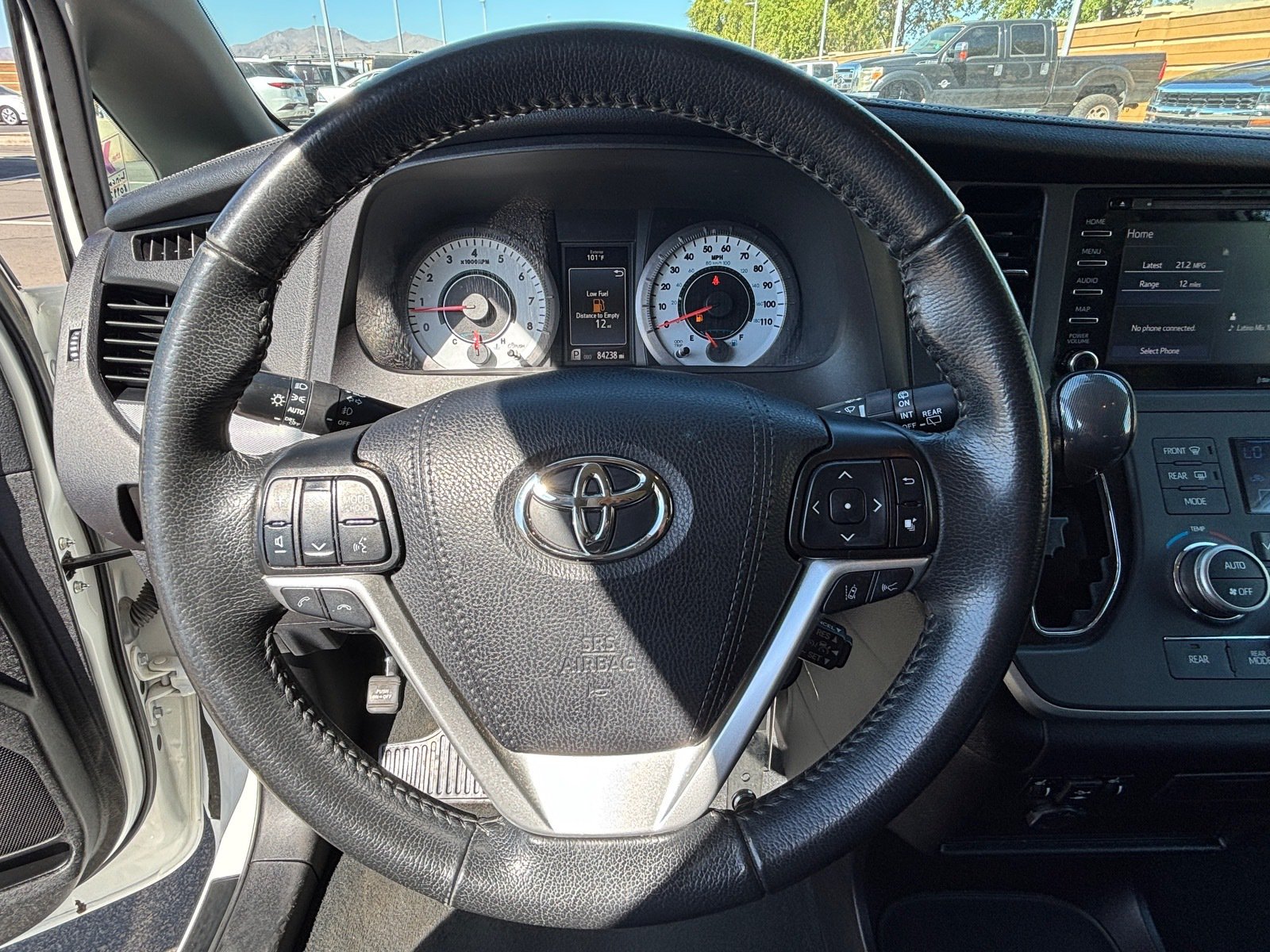 Used 2020 Toyota Sienna SE w/ Carpet Mat Package FWD image 12