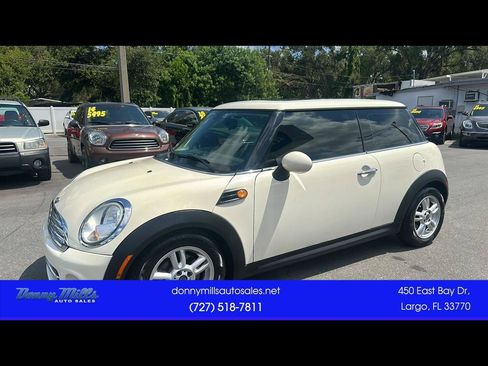 Used 2013 MINI Cooper Hardtop FWD image 1