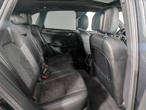 Used 2019 Porsche Macan AWD/4WD image 21