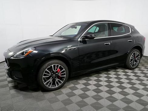 Used 2023 Maserati Grecale GT image 28