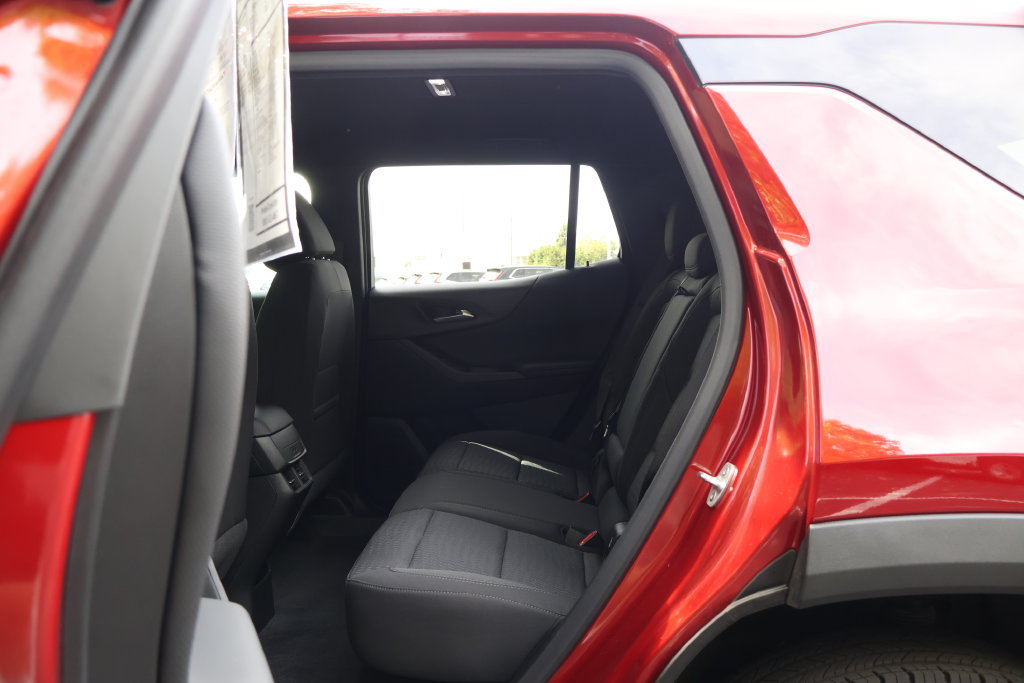 Used 2025 Chevrolet Equinox LT AWD/4WD image 40