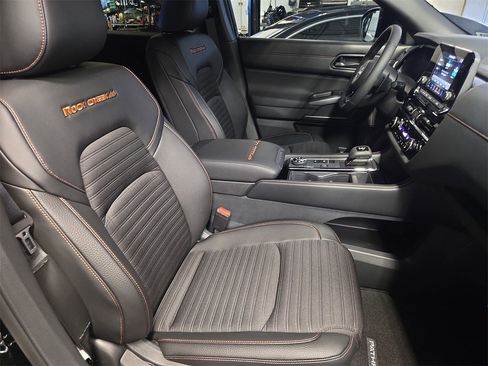 New 2025 Nissan Pathfinder Rock Creek image 10