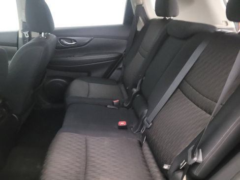 Used 2017 Nissan Rogue S image 18