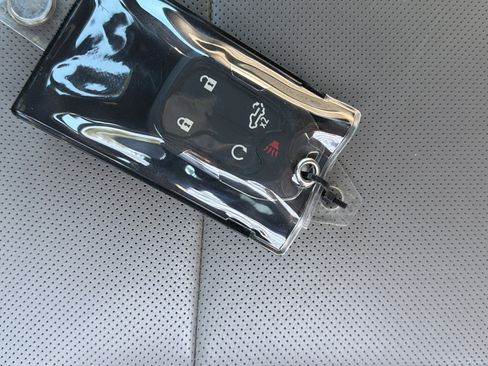 Used 2022 Chevrolet Silverado 1500 LTZ image 35