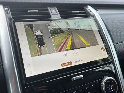 New 2026 Land Rover Discovery Limited Edition image 15