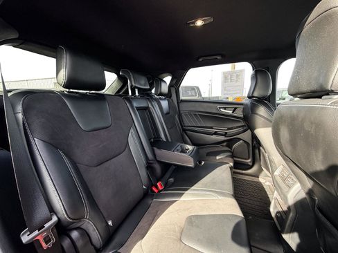 Used 2023 Ford Edge ST image 16