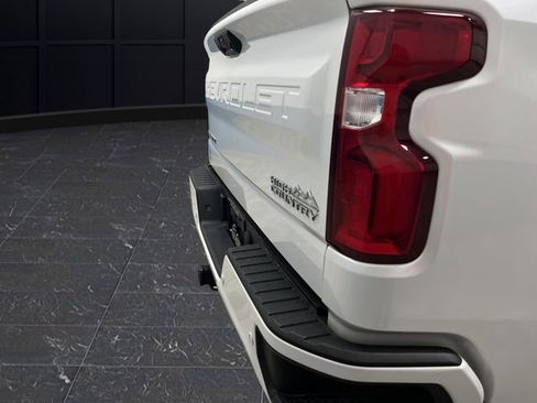 Certified 2025 Chevrolet Silverado 1500 High Country image 37