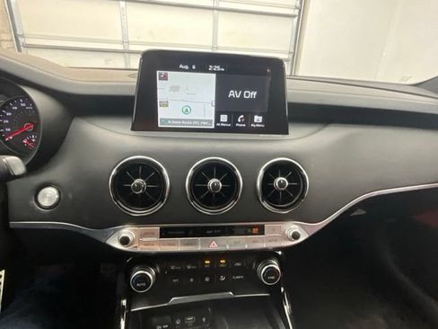 Used 2019 Kia Stinger GT2 AWD/4WD image 11