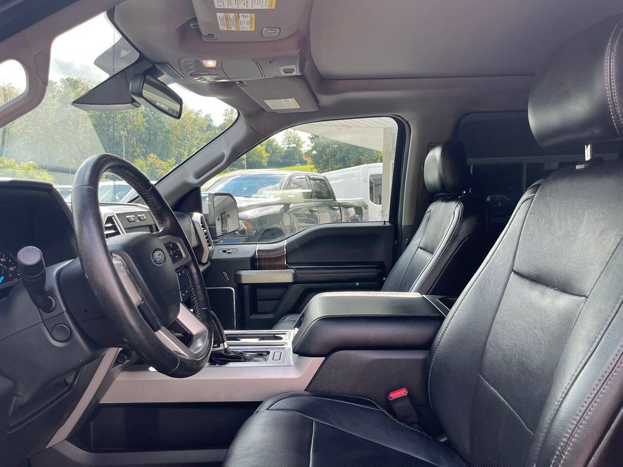 Used 2016 Ford F150 Lariat w/ Equipment Group 502A Luxury AWD/4WD image 20