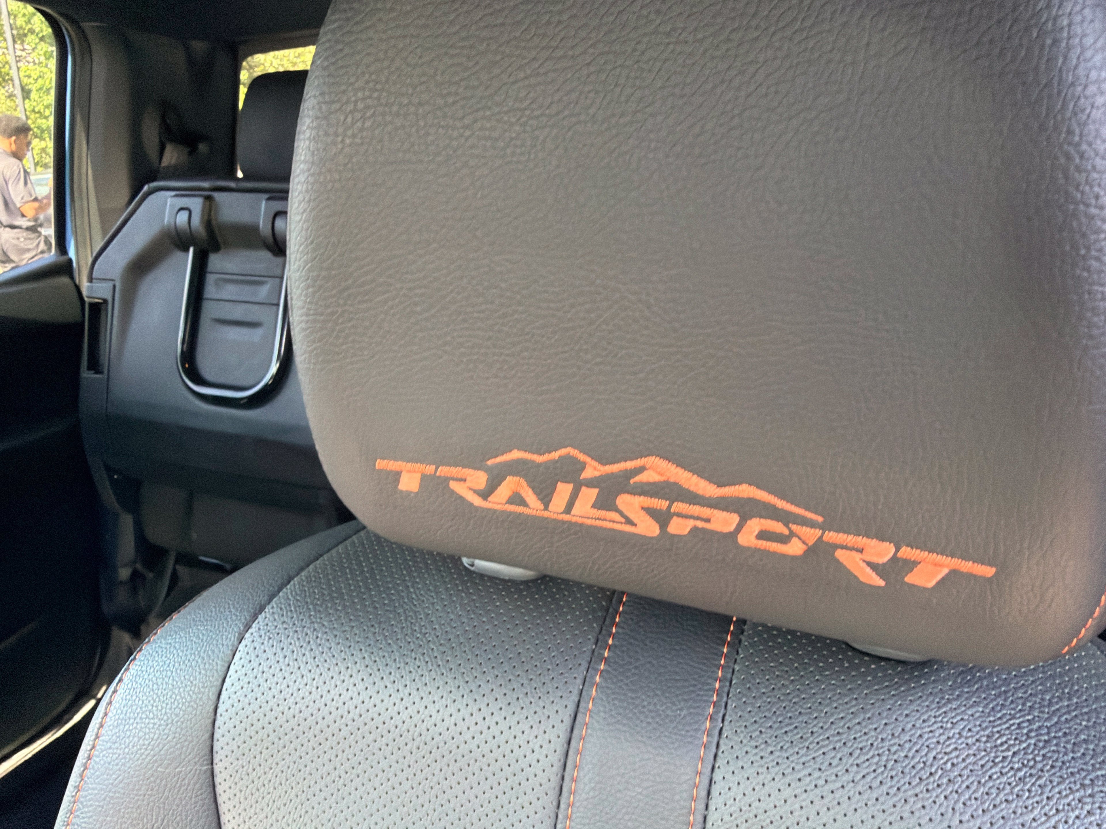 Used 2025 Honda Ridgeline TrailSport image 5
