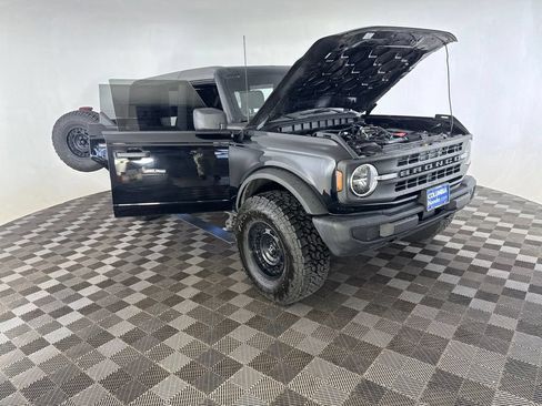 Used 2022 Ford Bronco 4-Door AWD/4WD image 16