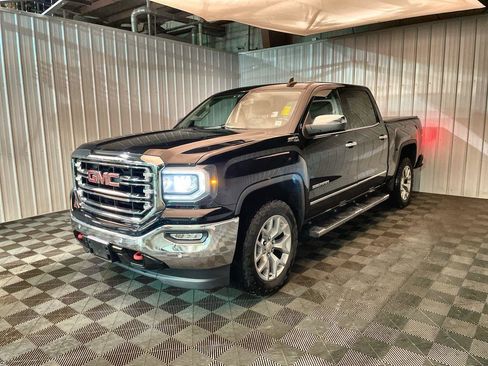 Used 2018 GMC Sierra 1500 SLT w/ SLT Premium Package image 4