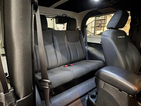 Used 2017 Jeep Wrangler Rubicon w/ Connectivity Group AWD/4WD image 20