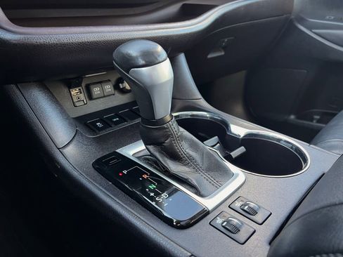 Used 2018 Toyota Highlander XLE image 52