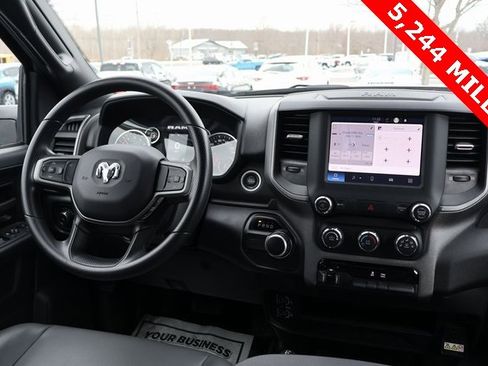 Used 2024 RAM 2500 Tradesman w/ Chrome Appearance Group image 13